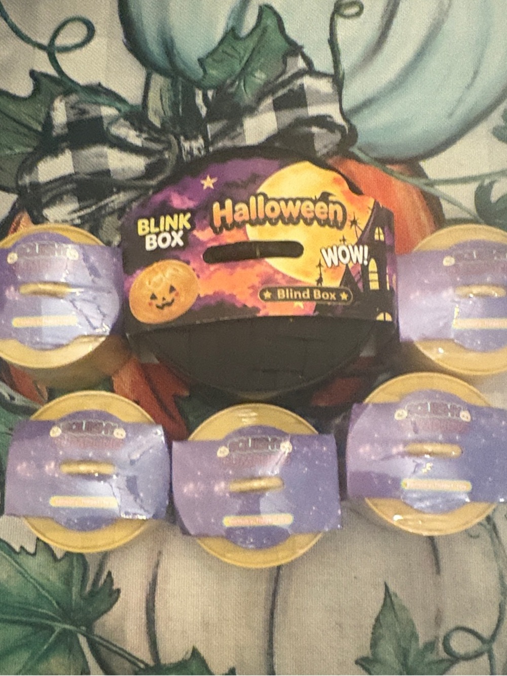 Squishy Dumpling 6 piece Set: 1 Halloween Blind Box & 5 MYSTERY MINIS - FIRM$20🥟